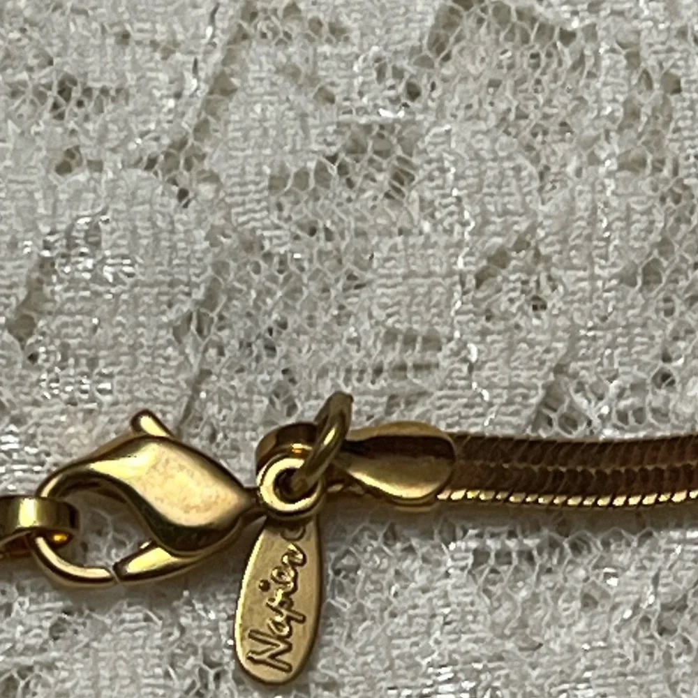 Napier/vintage gold herringbone necklace, 22” *